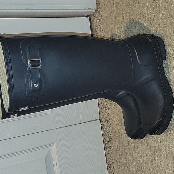 Hunter, Navy Blue, size 7 Rain Boots - Picture 2 of 6